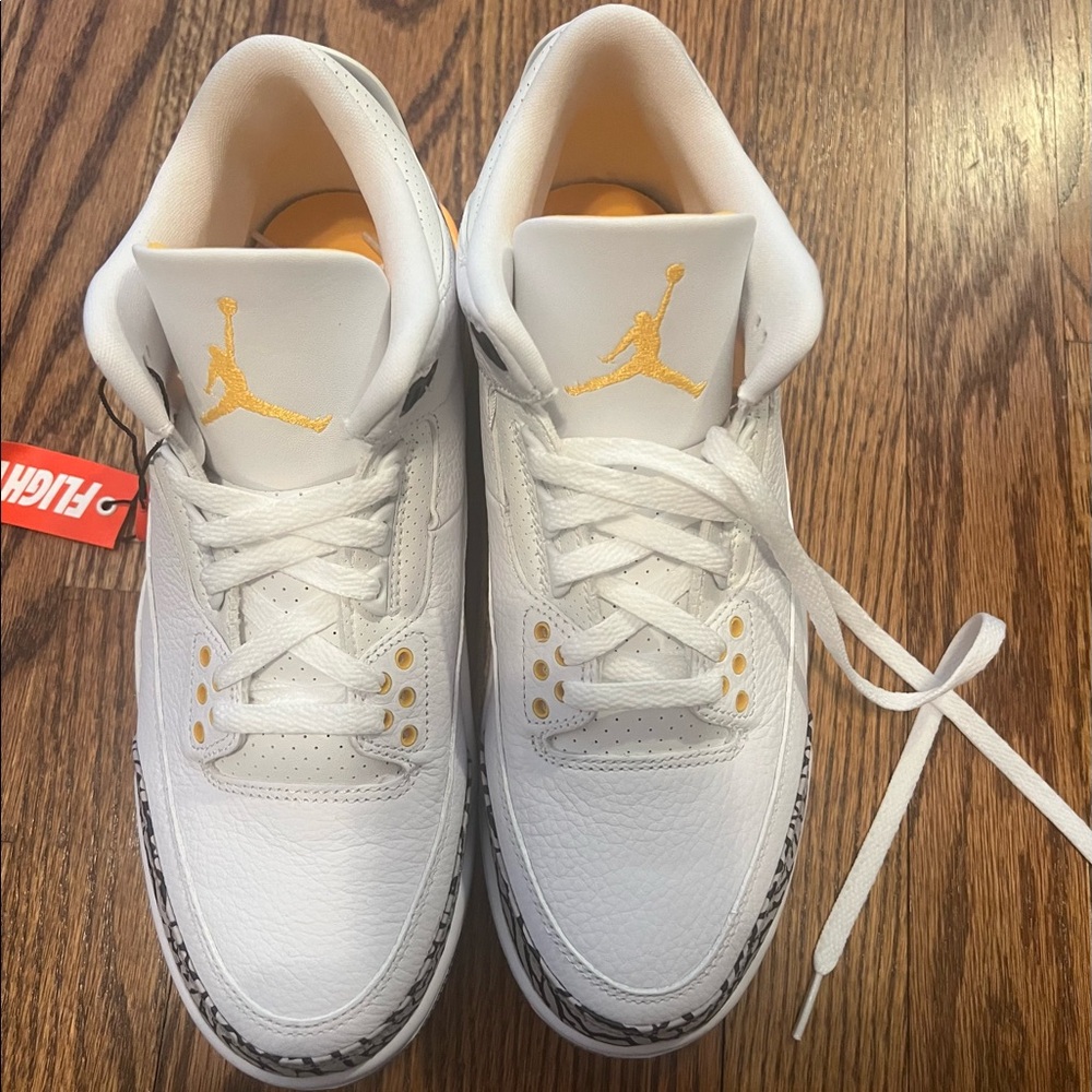 Brand new (with tags) Women’s Air Jordan 3 Retro “Laser” - Picture 5 of 6